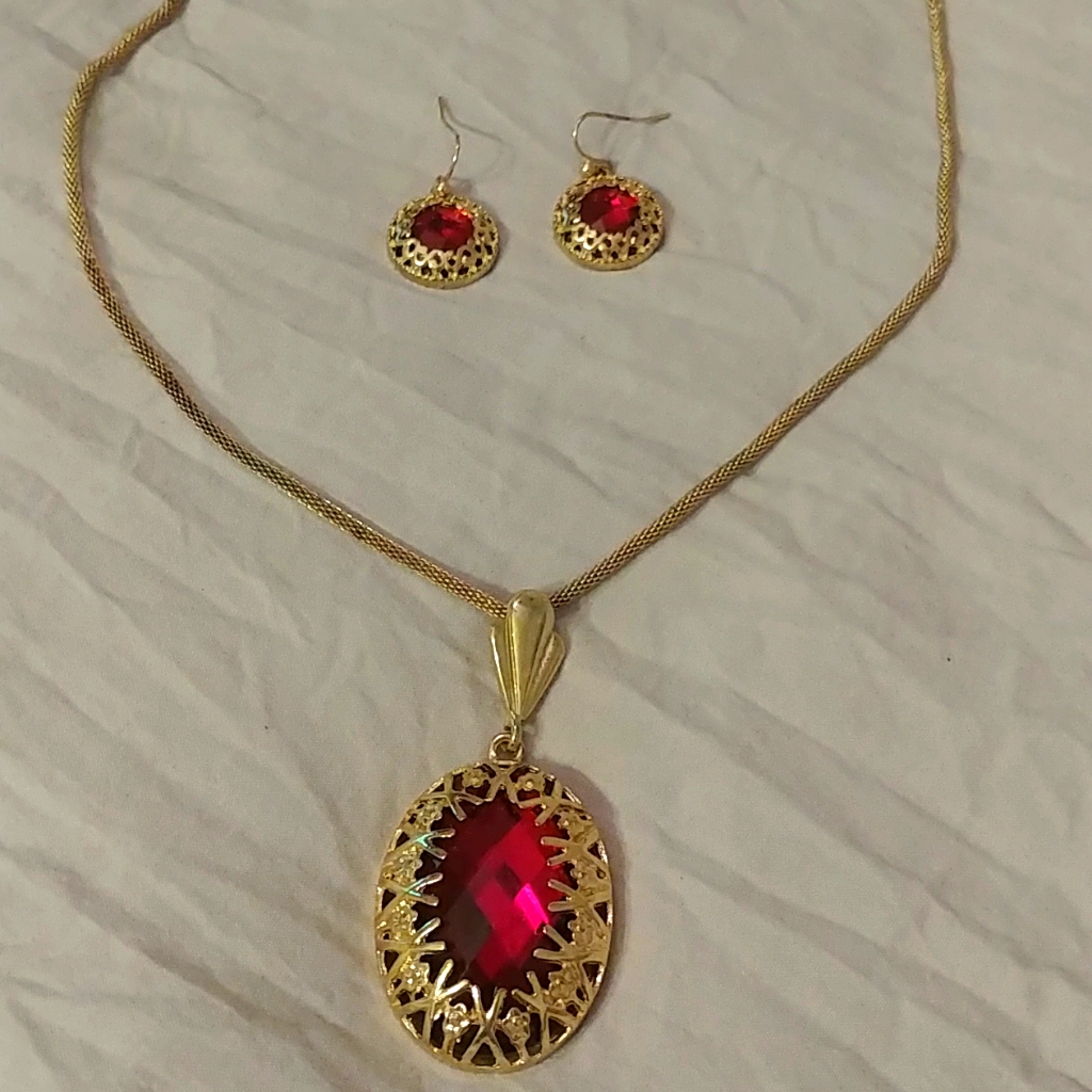 Regal Ruby Colored Set Red Queen